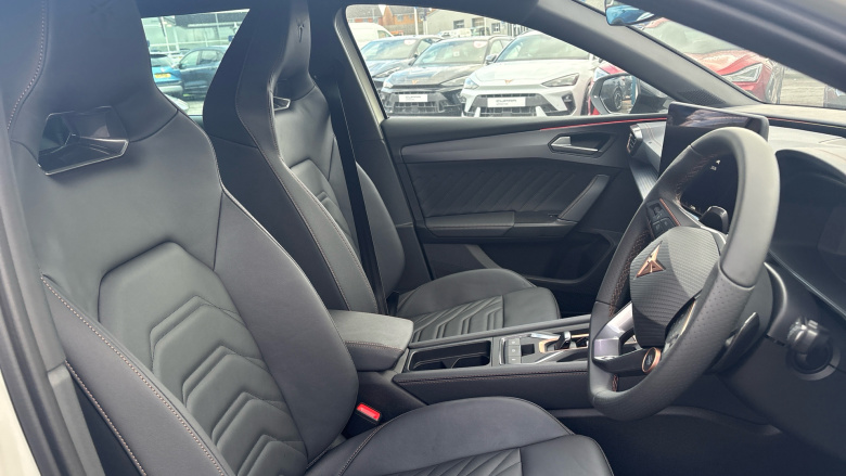 CUPRA Leon 1.5 eHybrid 204 Shadow Edition 5dr DSG Estate